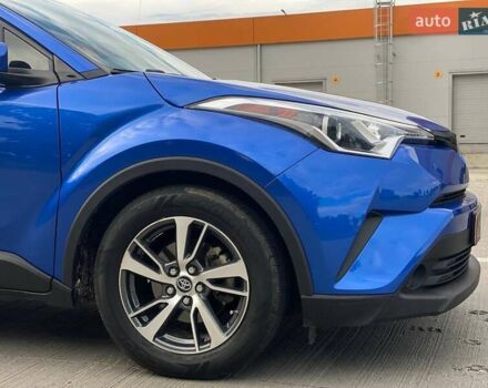 Синий Тойота C-HR, объемом двигателя 1.99 л и пробегом 101 тыс. км за 17490 $, фото 5 на Automoto.ua