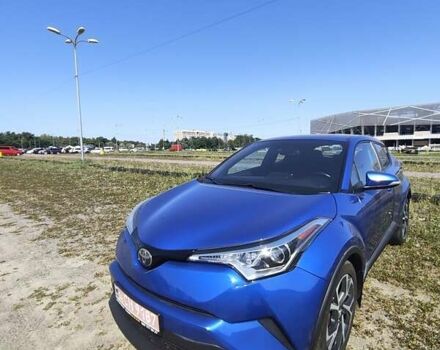 Синий Тойота C-HR, объемом двигателя 2 л и пробегом 152 тыс. км за 16400 $, фото 2 на Automoto.ua