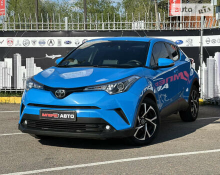 Синий Тойота C-HR, объемом двигателя 2 л и пробегом 101 тыс. км за 19999 $, фото 1 на Automoto.ua