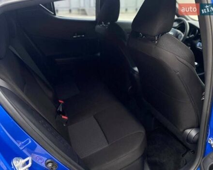 Синий Тойота C-HR, объемом двигателя 1.99 л и пробегом 101 тыс. км за 17490 $, фото 18 на Automoto.ua