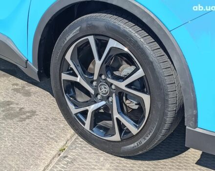 Синий Тойота C-HR, объемом двигателя 2 л и пробегом 80 тыс. км за 17790 $, фото 5 на Automoto.ua