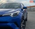 Синий Тойота C-HR, объемом двигателя 1.99 л и пробегом 101 тыс. км за 17490 $, фото 2 на Automoto.ua