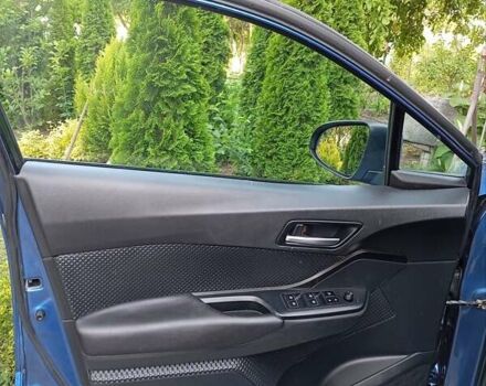 Синий Тойота C-HR, объемом двигателя 1.2 л и пробегом 110 тыс. км за 15300 $, фото 11 на Automoto.ua
