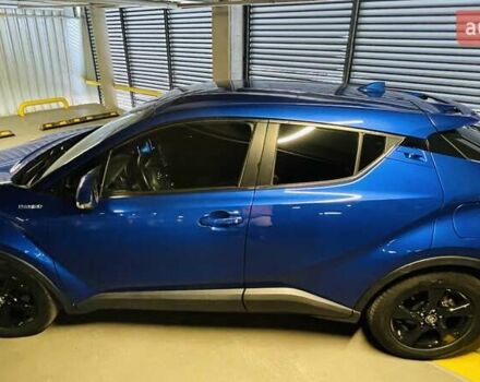 Синий Тойота C-HR, объемом двигателя 1.8 л и пробегом 79 тыс. км за 22600 $, фото 24 на Automoto.ua