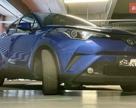 Синий Тойота C-HR, объемом двигателя 1.8 л и пробегом 79 тыс. км за 22600 $, фото 6 на Automoto.ua