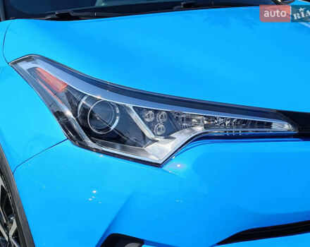 Синий Тойота C-HR, объемом двигателя 2 л и пробегом 80 тыс. км за 17790 $, фото 3 на Automoto.ua