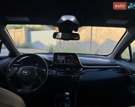 Синий Тойота C-HR, объемом двигателя 2 л и пробегом 113 тыс. км за 21300 $, фото 12 на Automoto.ua