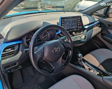 Синий Тойота C-HR, объемом двигателя 2 л и пробегом 80 тыс. км за 17790 $, фото 19 на Automoto.ua