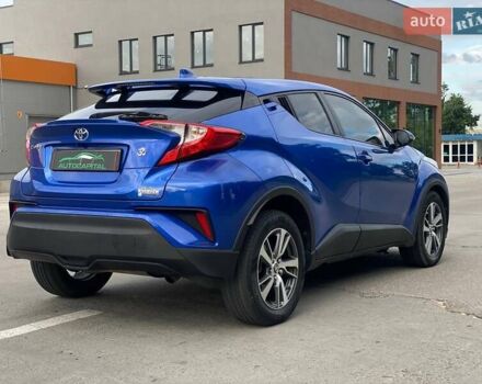 Синий Тойота C-HR, объемом двигателя 1.99 л и пробегом 101 тыс. км за 17490 $, фото 7 на Automoto.ua