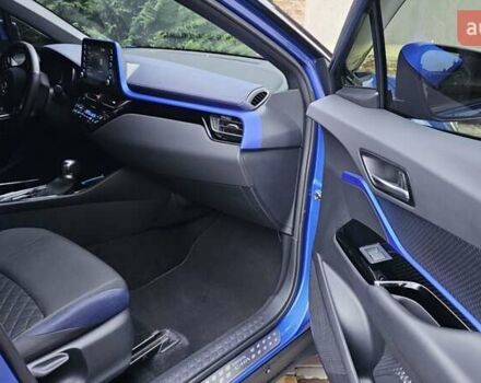 Тойота C-HR 2019 у Одесі на Automoto.ua Синій Тойота C-HR, об'ємом двигуна 1.2 л та пробігом 11 тис. км за 32500 $, фото 8 на Automoto.ua