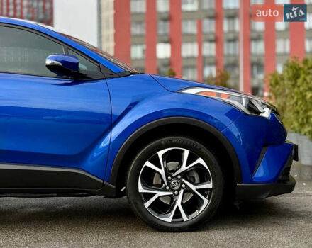 Синий Тойота C-HR, объемом двигателя 2 л и пробегом 107 тыс. км за 18500 $, фото 11 на Automoto.ua