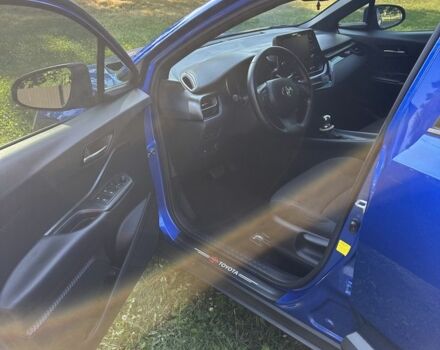 Синий Тойота C-HR, объемом двигателя 2 л и пробегом 96 тыс. км за 17300 $, фото 14 на Automoto.ua