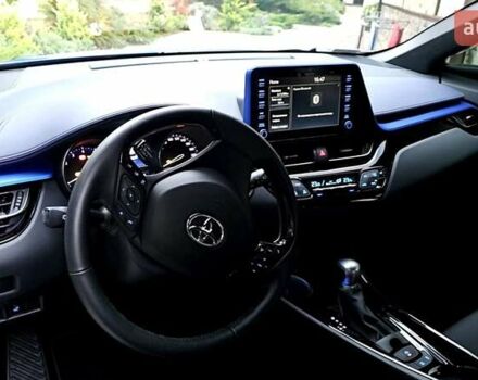 Тойота C-HR 2019 у Одесі на Automoto.ua Синій Тойота C-HR, об'ємом двигуна 1.2 л та пробігом 11 тис. км за 32500 $, фото 2 на Automoto.ua