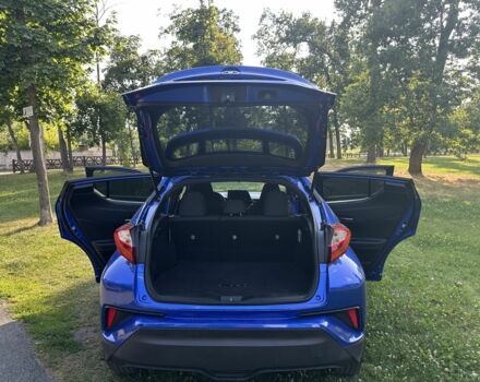 Синий Тойота C-HR, объемом двигателя 2 л и пробегом 96 тыс. км за 17300 $, фото 10 на Automoto.ua