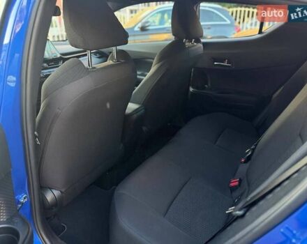 Синий Тойота C-HR, объемом двигателя 1.2 л и пробегом 60 тыс. км за 20200 $, фото 23 на Automoto.ua