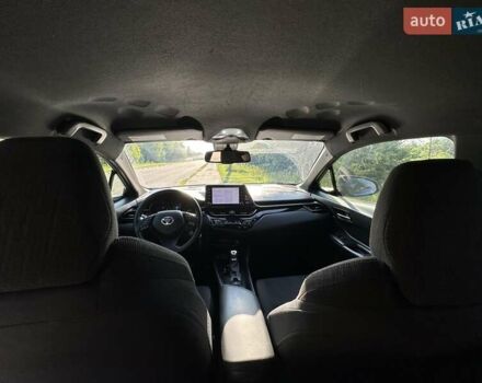 Синий Тойота C-HR, объемом двигателя 2 л и пробегом 92 тыс. км за 18950 $, фото 8 на Automoto.ua
