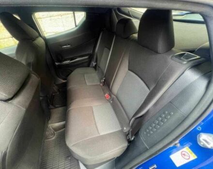 Синий Тойота C-HR, объемом двигателя 2 л и пробегом 80 тыс. км за 7800 $, фото 11 на Automoto.ua