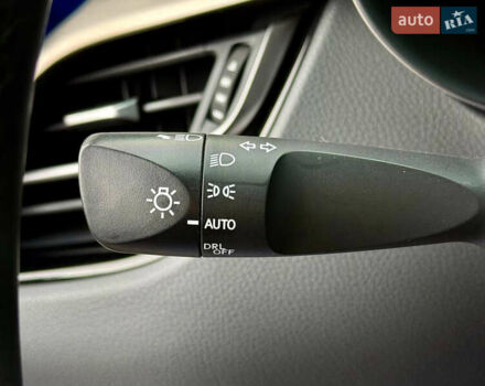 Синий Тойота C-HR, объемом двигателя 2 л и пробегом 107 тыс. км за 18500 $, фото 27 на Automoto.ua