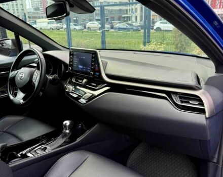 Синий Тойота C-HR, объемом двигателя 2 л и пробегом 107 тыс. км за 18500 $, фото 18 на Automoto.ua