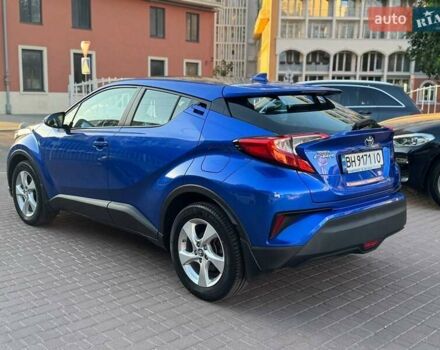 Синий Тойота C-HR, объемом двигателя 1.2 л и пробегом 60 тыс. км за 20200 $, фото 3 на Automoto.ua