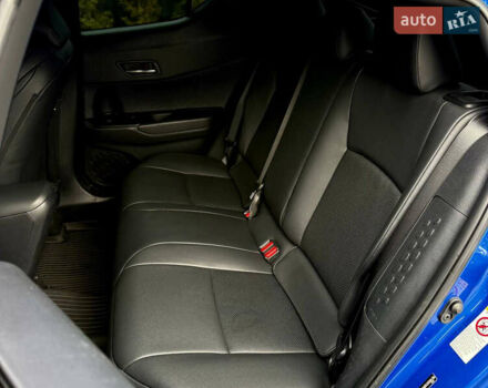 Синий Тойота C-HR, объемом двигателя 2 л и пробегом 107 тыс. км за 18500 $, фото 36 на Automoto.ua