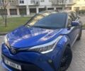 Синий Тойота C-HR, объемом двигателя 1.8 л и пробегом 115 тыс. км за 23999 $, фото 1 на Automoto.ua