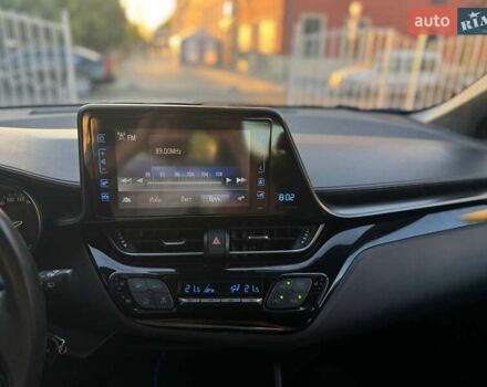 Синий Тойота C-HR, объемом двигателя 1.2 л и пробегом 60 тыс. км за 20200 $, фото 16 на Automoto.ua