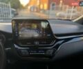Синий Тойота C-HR, объемом двигателя 1.2 л и пробегом 60 тыс. км за 20200 $, фото 16 на Automoto.ua