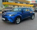 Синий Тойота C-HR, объемом двигателя 1.2 л и пробегом 60 тыс. км за 20200 $, фото 6 на Automoto.ua