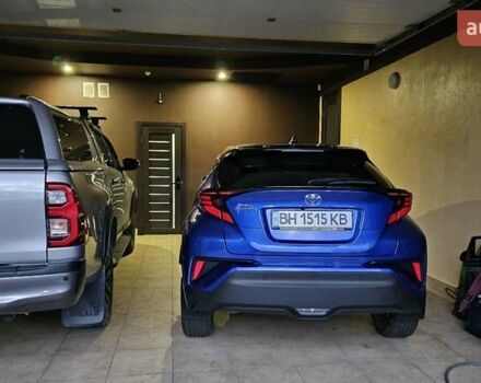 Тойота C-HR 2019 у Одесі на Automoto.ua Синій Тойота C-HR, об'ємом двигуна 1.2 л та пробігом 11 тис. км за 32500 $, фото 1 на Automoto.ua