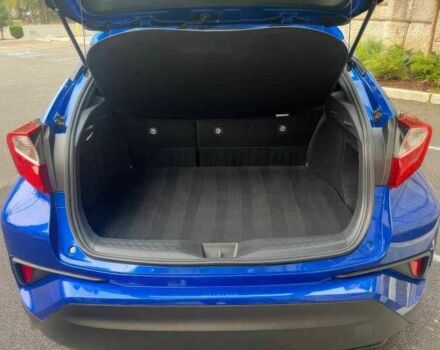 Синий Тойота C-HR, объемом двигателя 2 л и пробегом 80 тыс. км за 7800 $, фото 8 на Automoto.ua