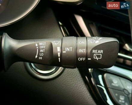 Синий Тойота C-HR, объемом двигателя 2 л и пробегом 107 тыс. км за 18500 $, фото 26 на Automoto.ua