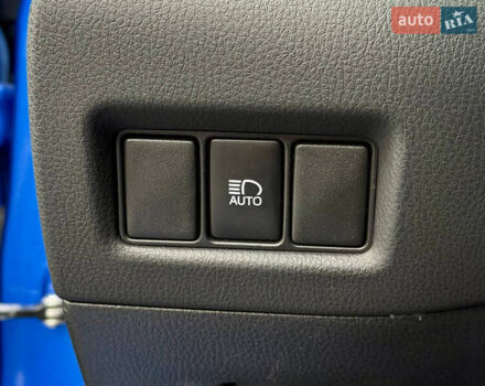 Синий Тойота C-HR, объемом двигателя 2 л и пробегом 107 тыс. км за 18500 $, фото 22 на Automoto.ua