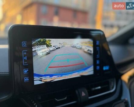 Синий Тойота C-HR, объемом двигателя 1.2 л и пробегом 60 тыс. км за 20200 $, фото 20 на Automoto.ua