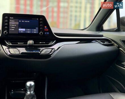 Синий Тойота C-HR, объемом двигателя 2 л и пробегом 107 тыс. км за 18500 $, фото 38 на Automoto.ua