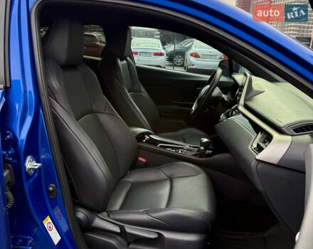 Синий Тойота C-HR, объемом двигателя 2 л и пробегом 107 тыс. км за 18500 $, фото 39 на Automoto.ua
