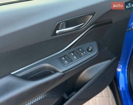 Синий Тойота C-HR, объемом двигателя 1.2 л и пробегом 60 тыс. км за 20200 $, фото 21 на Automoto.ua