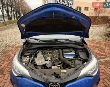 Синий Тойота C-HR, объемом двигателя 1.2 л и пробегом 138 тыс. км за 18999 $, фото 31 на Automoto.ua