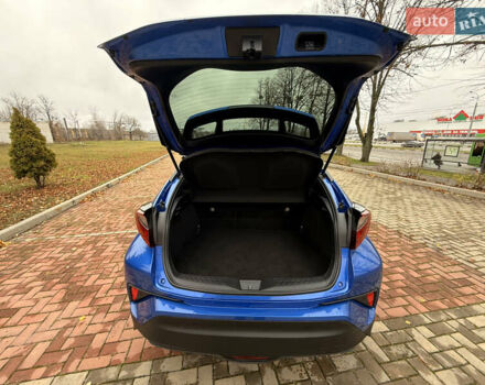 Синий Тойота C-HR, объемом двигателя 1.2 л и пробегом 138 тыс. км за 18999 $, фото 37 на Automoto.ua