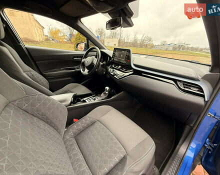 Синій Тойота C-HR, об'ємом двигуна 1.2 л та пробігом 138 тис. км за 19500 $, фото 31 на Automoto.ua