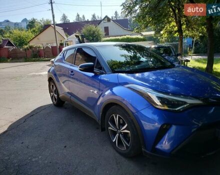 Синий Тойота C-HR, объемом двигателя 1.99 л и пробегом 56 тыс. км за 30000 $, фото 3 на Automoto.ua