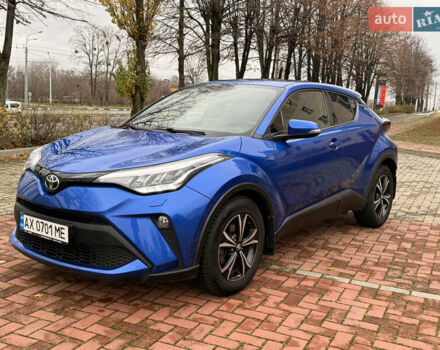 Синий Тойота C-HR, объемом двигателя 1.2 л и пробегом 138 тыс. км за 18999 $, фото 14 на Automoto.ua