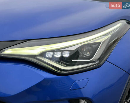 Синий Тойота C-HR, объемом двигателя 1.99 л и пробегом 56 тыс. км за 27750 $, фото 7 на Automoto.ua