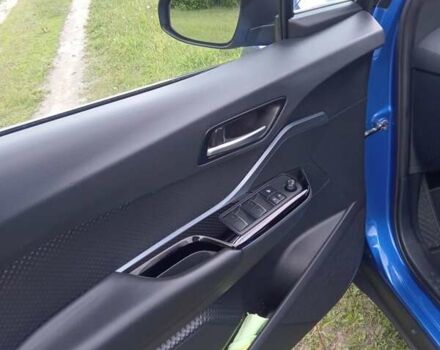 Синій Тойота C-HR, об'ємом двигуна 1.8 л та пробігом 90 тис. км за 24400 $, фото 17 на Automoto.ua