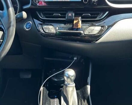 Синий Тойота C-HR, объемом двигателя 1.8 л и пробегом 121 тыс. км за 24000 $, фото 11 на Automoto.ua
