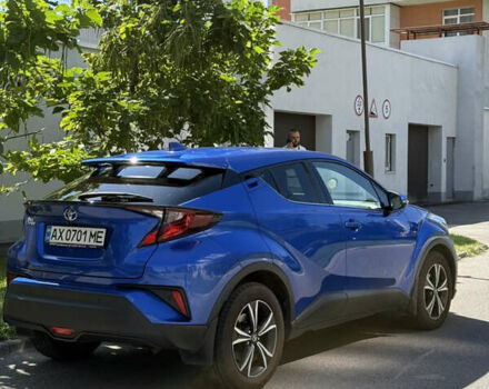 Синий Тойота C-HR, объемом двигателя 1.2 л и пробегом 135 тыс. км за 19300 $, фото 4 на Automoto.ua