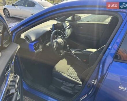 Синий Тойота C-HR, объемом двигателя 2 л и пробегом 88 тыс. км за 23950 $, фото 16 на Automoto.ua