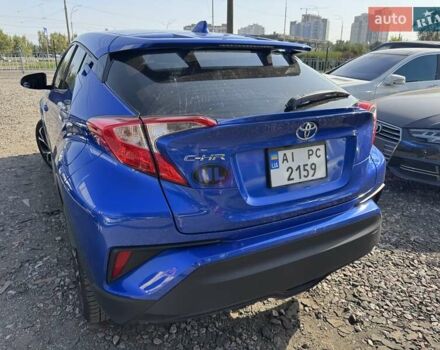 Синий Тойота C-HR, объемом двигателя 2 л и пробегом 88 тыс. км за 23950 $, фото 2 на Automoto.ua