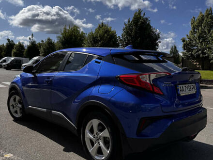 Синий Тойота C-HR, объемом двигателя 1.2 л и пробегом 71 тыс. км за 18500 $, фото 1 на Automoto.ua
