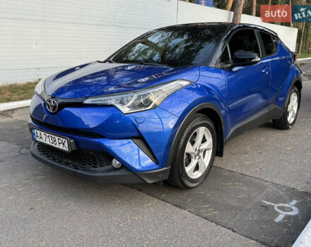 Синий Тойота C-HR, объемом двигателя 1.2 л и пробегом 75 тыс. км за 17300 $, фото 1 на Automoto.ua